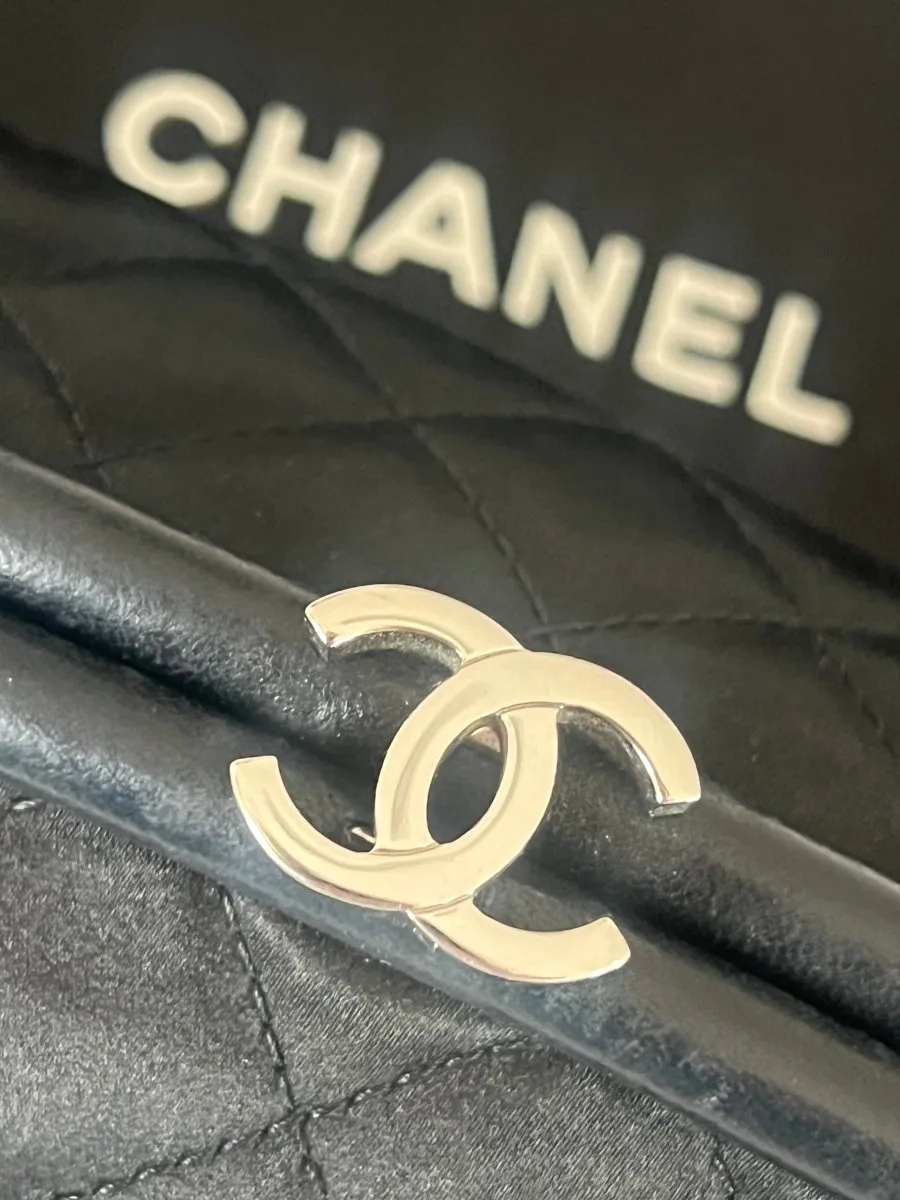 CHANEL timeless quilted Clutch