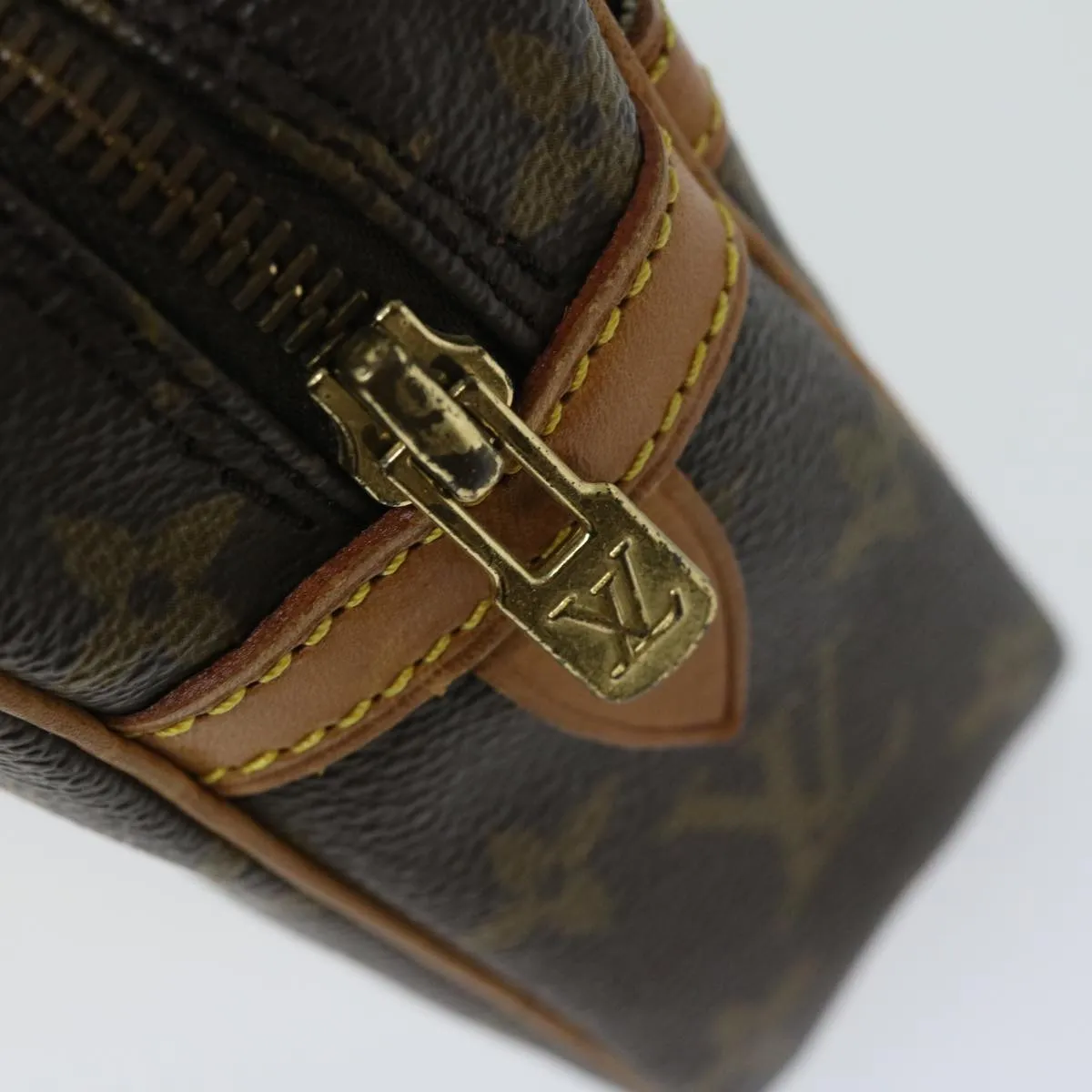 Louis Vuitton Compiegne 23 Clutch Bag Lv