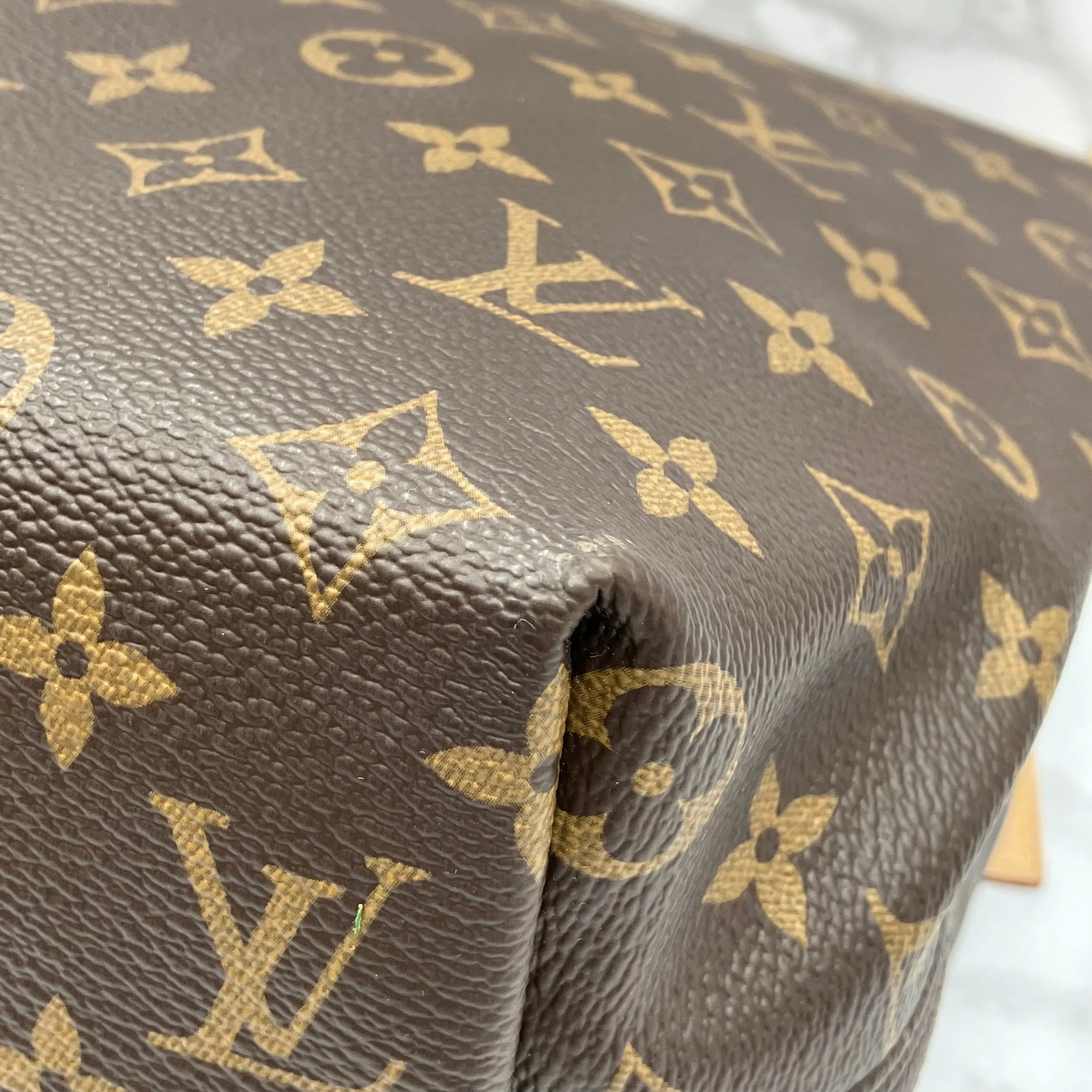 LOUIS VUITTON Graceful PM monogram