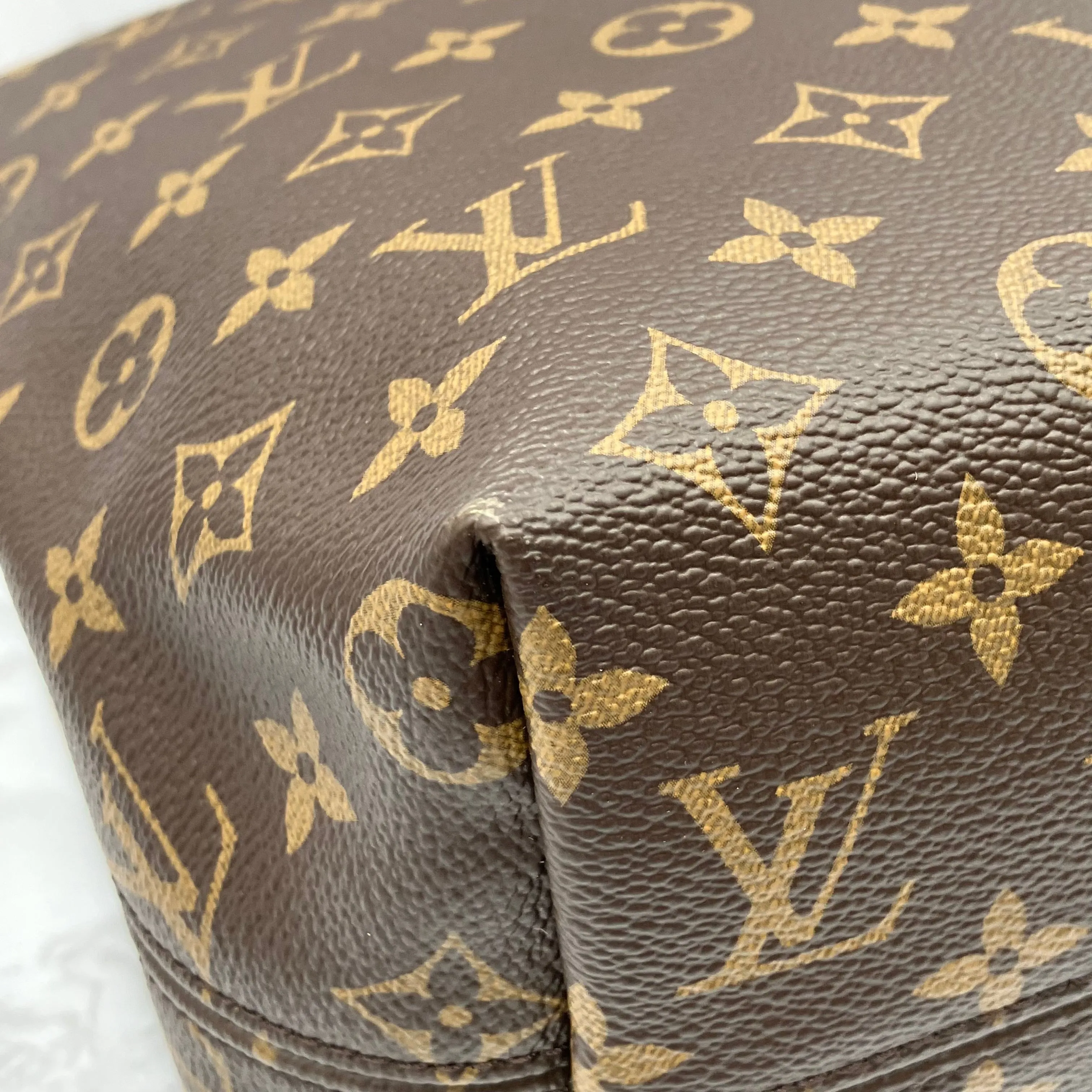 LOUIS VUITTON Graceful PM monogram